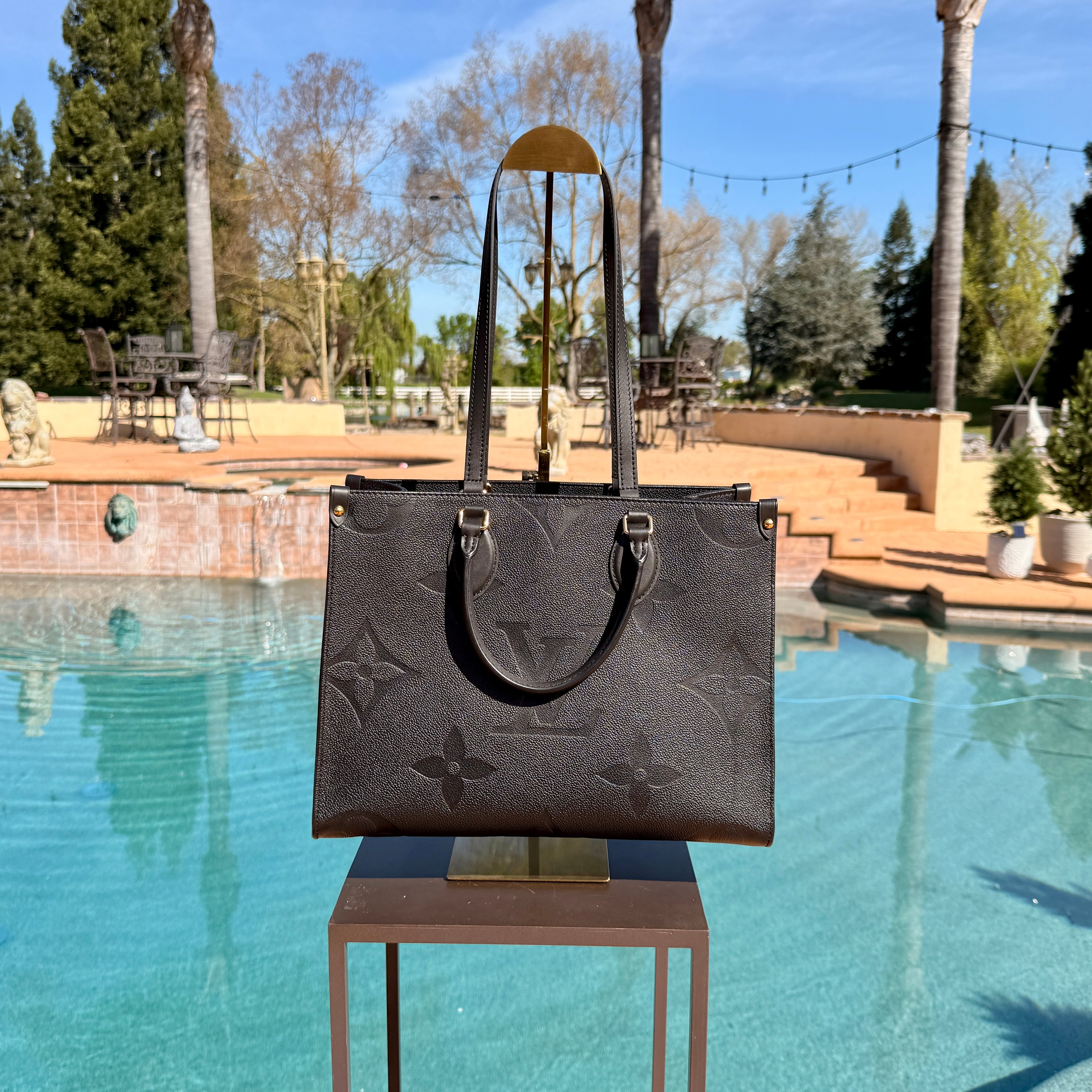 Louis Vuitton Monogram Onthego MM