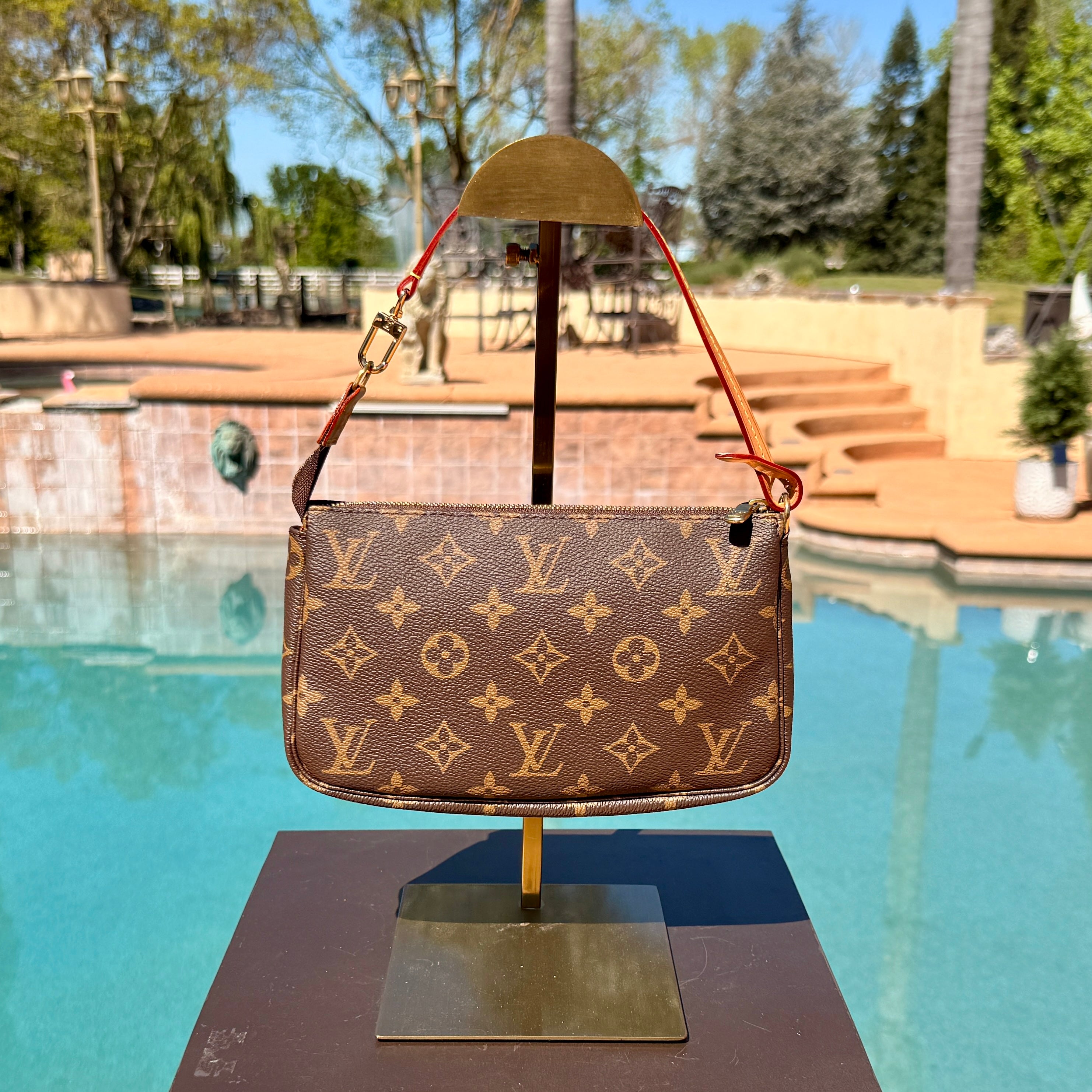 Louis Vuitton Vintage Pochette Accessoires