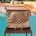 Louis Vuitton	Damier Ebene Clutch Toiletry