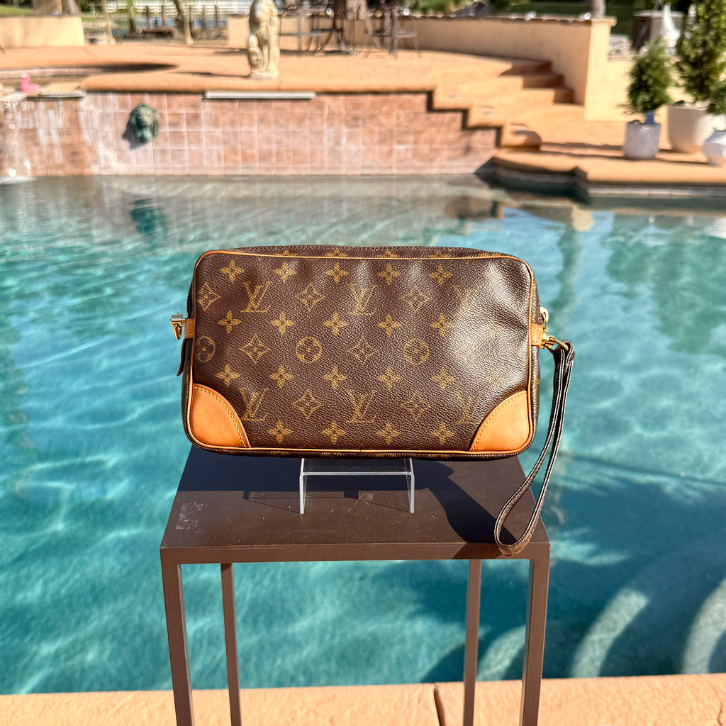 Louis Vuitton	Vintage Monogram Clutch with Wristlet