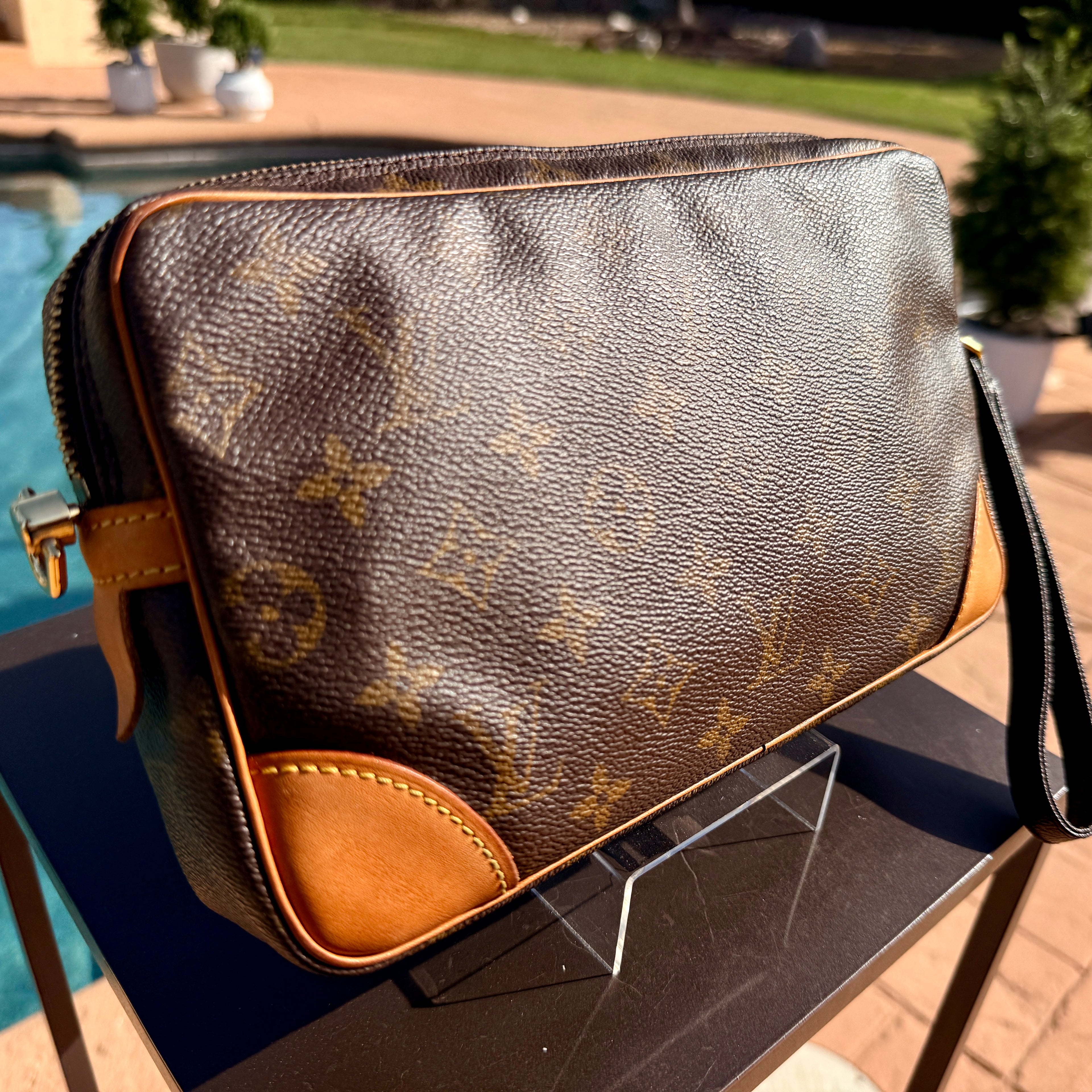 Louis Vuitton	Vintage Monogram Clutch with Wristlet